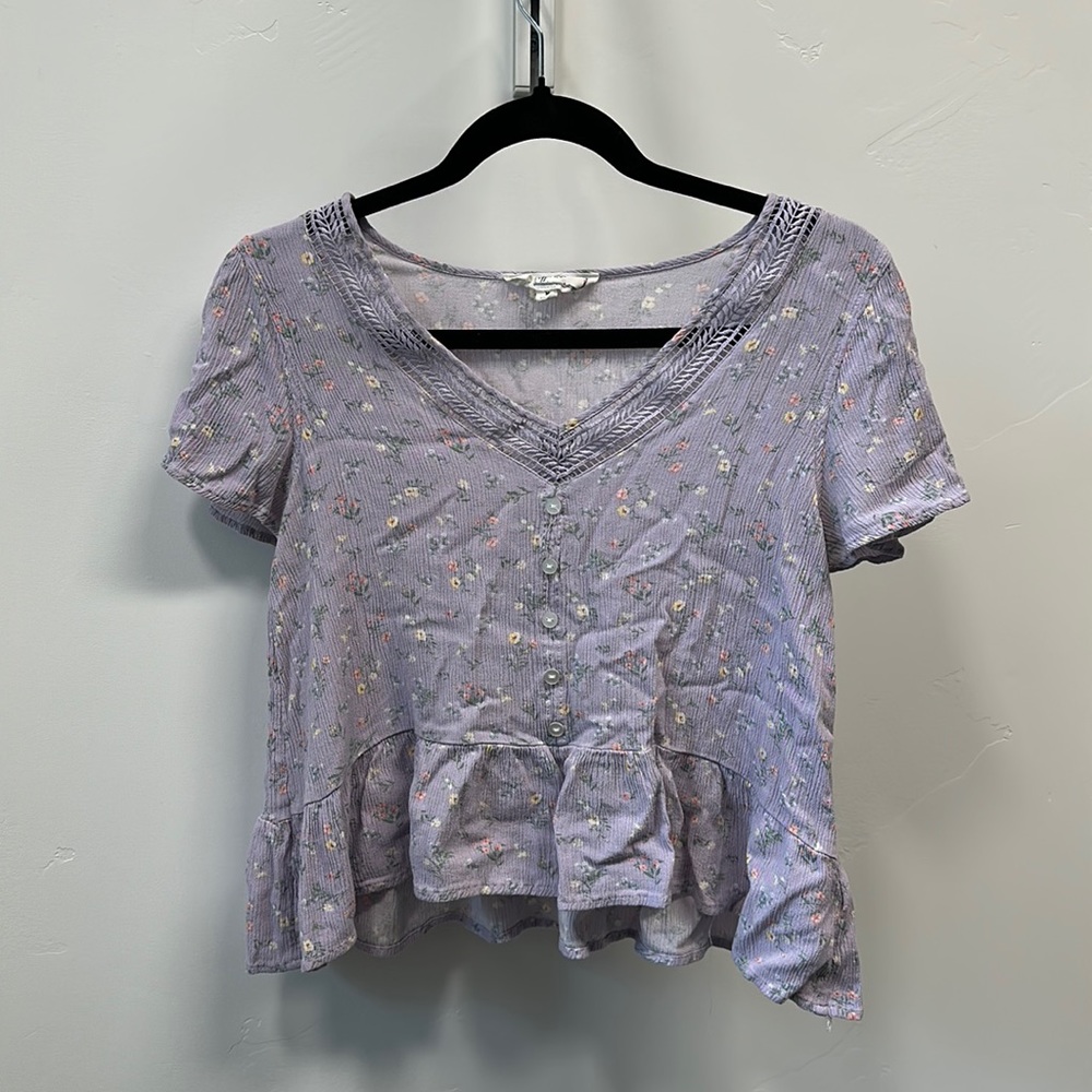 Cute short sleeve top
